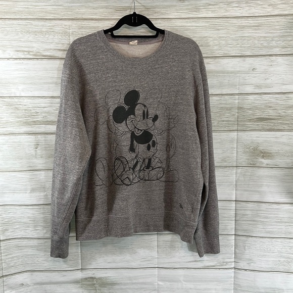 sweater uniqlo mickey mouse